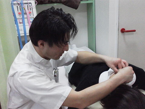 施術_ほたるの接骨院・ほたるの鍼灸院