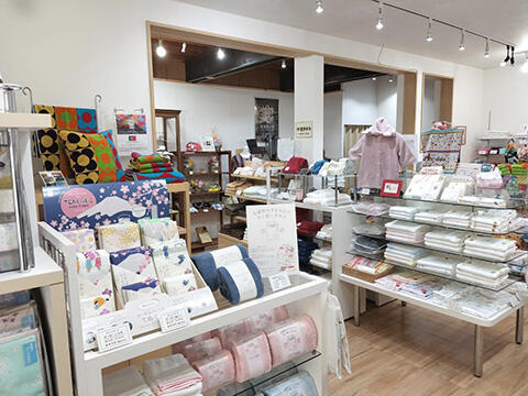 店舗内観_タオル専門店Lavic