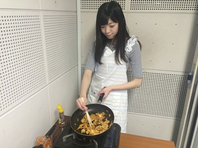 rikocooking3.jpg