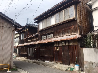 ゲストハウスなり