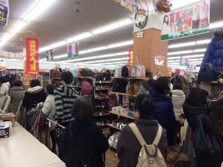 オフハウス衣料品スペシャルセール