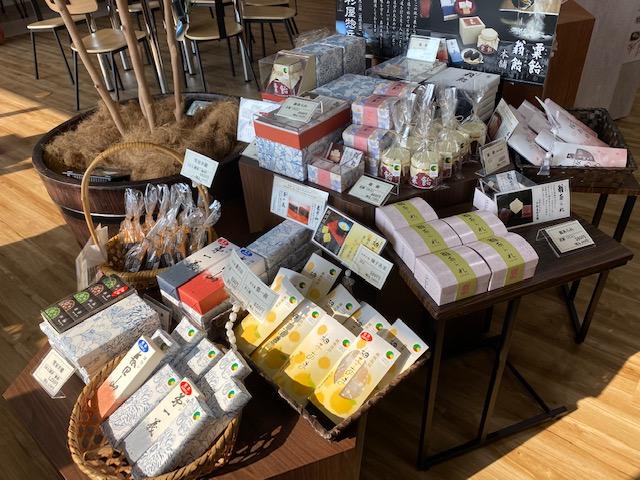 おみやげ寄ってかんかね