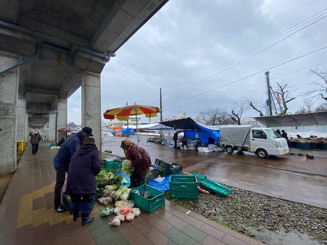 三条中央市場朝市（二・七の市）