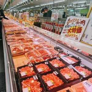 しみず屋　肉売り場.jpg
