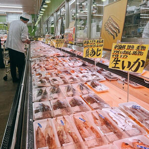 しみず屋　魚売り場.jpg